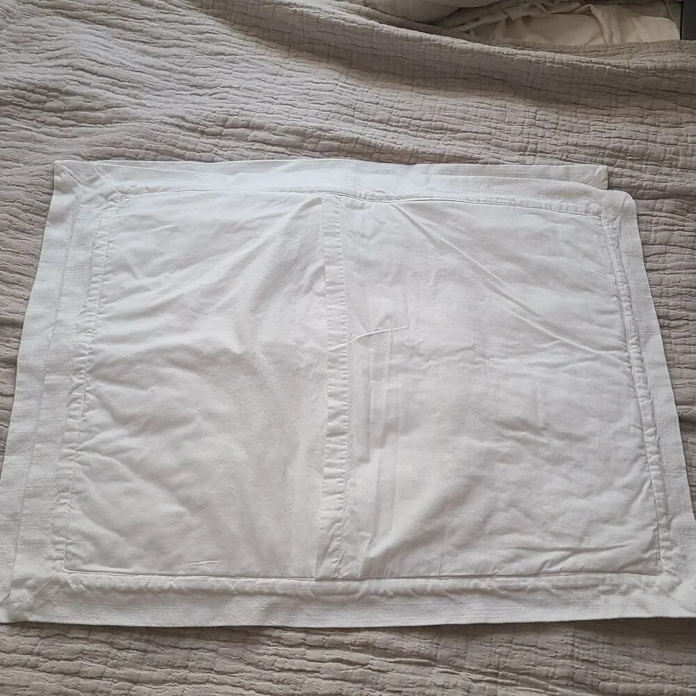 Pottery Barn Set (2) Shams Cotton White Standard Pom Pom Quilted 19.5